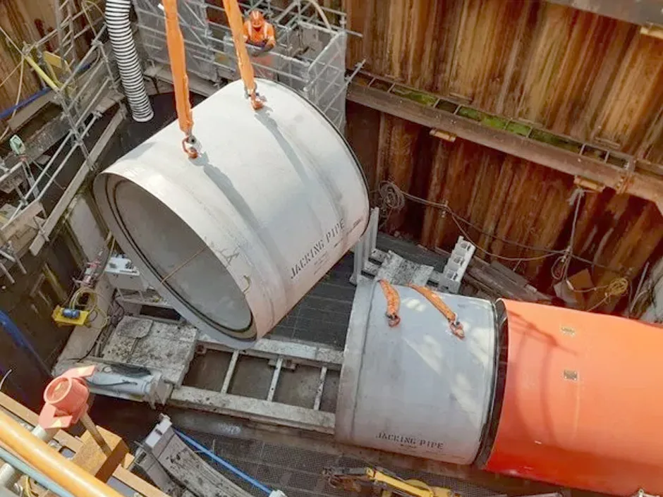 Pipe jacking